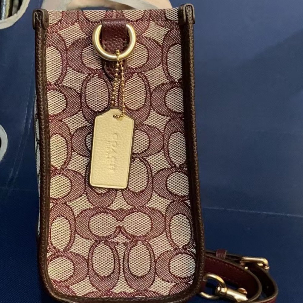 Coach Dempsey 22 Tote bag - Picture 4 of 7